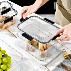 Plastic Tupperware Set - 4 Pieces